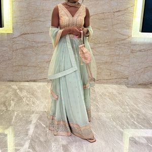 Stunning sea green lehenga excellent condition size M